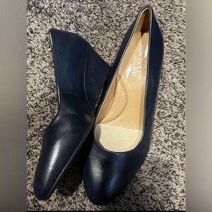 Navy Blue Aerosoles Wedge size 7.5